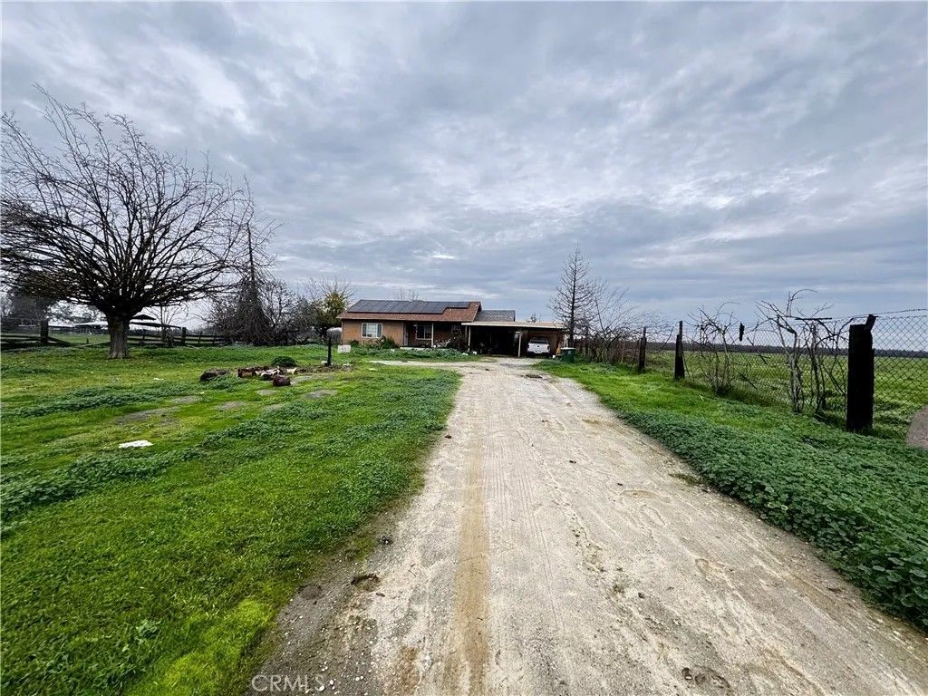 Photo of 4500 Avenue 308 Ave, Visalia, CA 93291 (MLS # FR26011026)