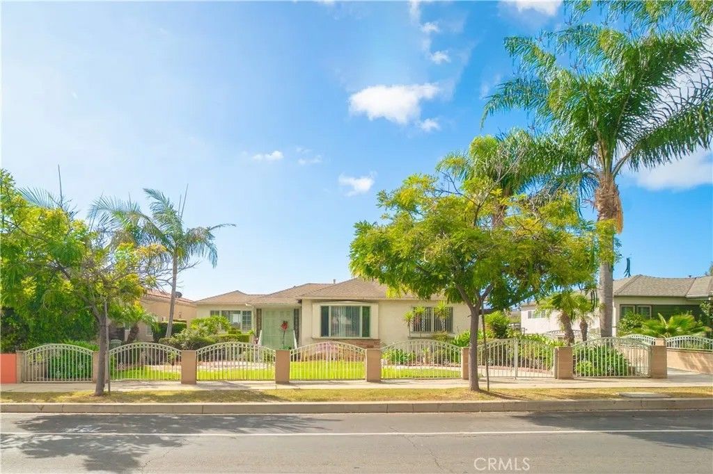 Photo of 1457 W 1st St, San Pedro, CA 90732 (MLS # SB25273038)