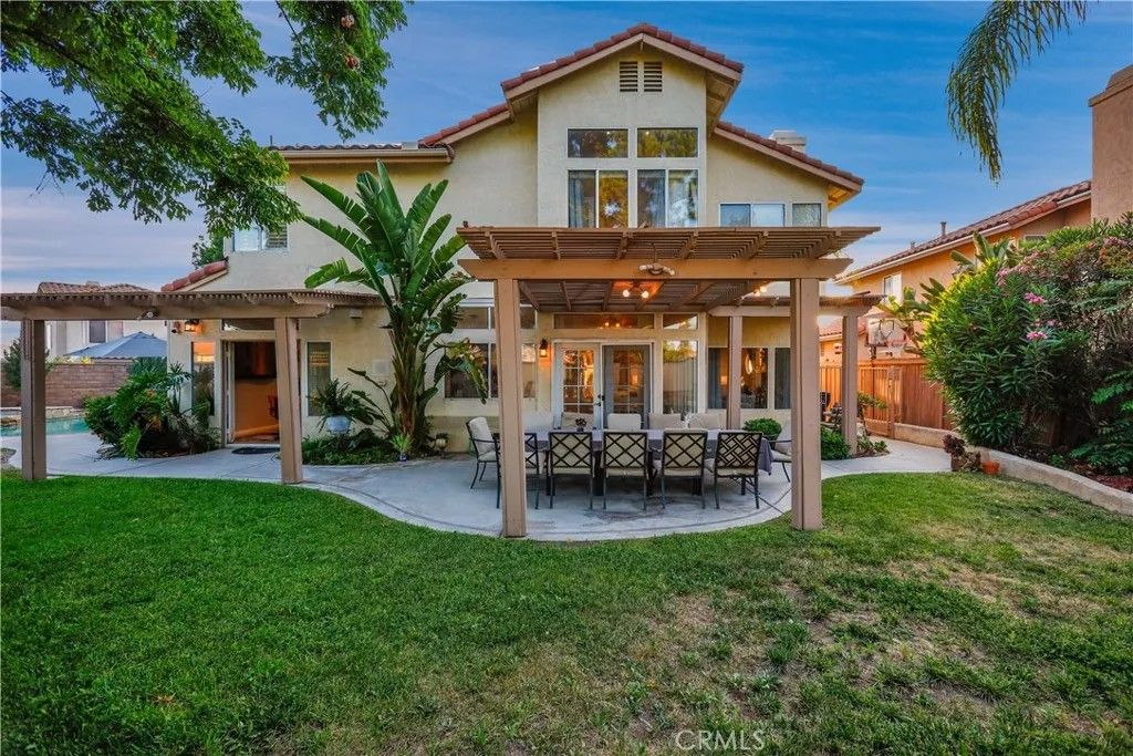 Photo of 39990 Gibraltar Drive, Murrieta, CA 92562 (MLS # SW26048600)