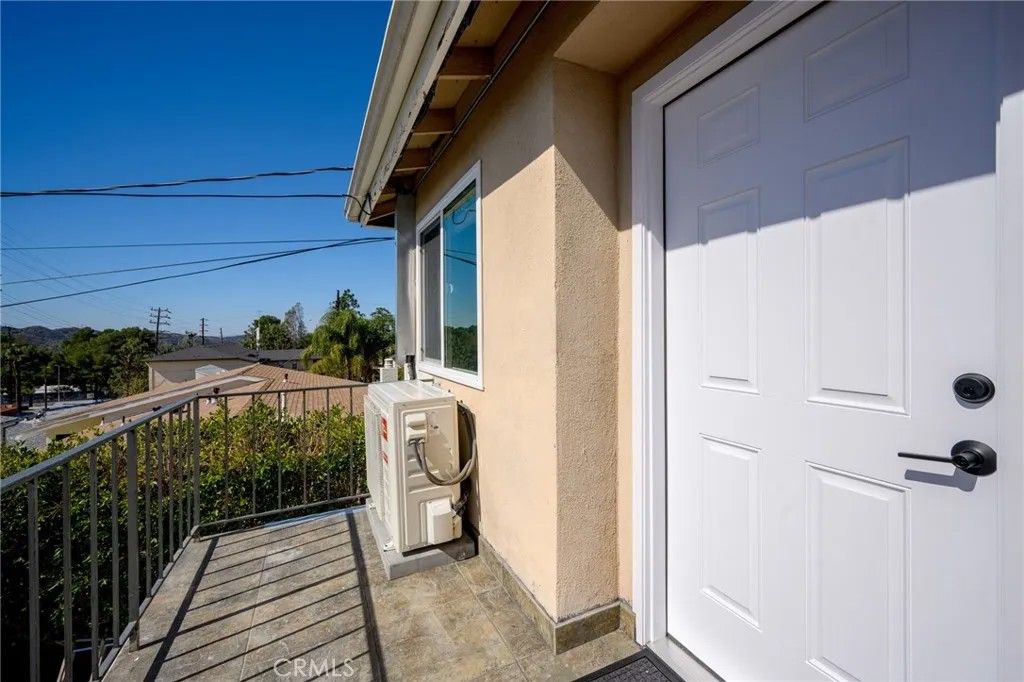 Photo of 7231 Apperson St, Tujunga, CA 91042 (MLS # SR26071056)