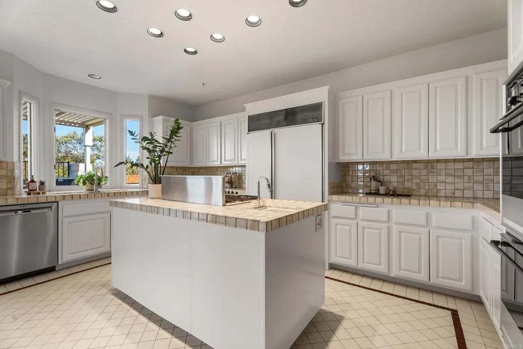 14250 Fox Run Row