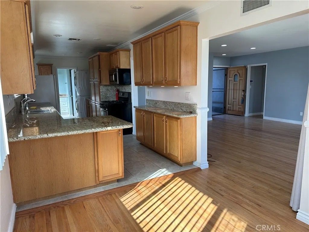 Photo of 12410 Jerome, Sun Valley, CA 91352 (MLS # AR25253441)