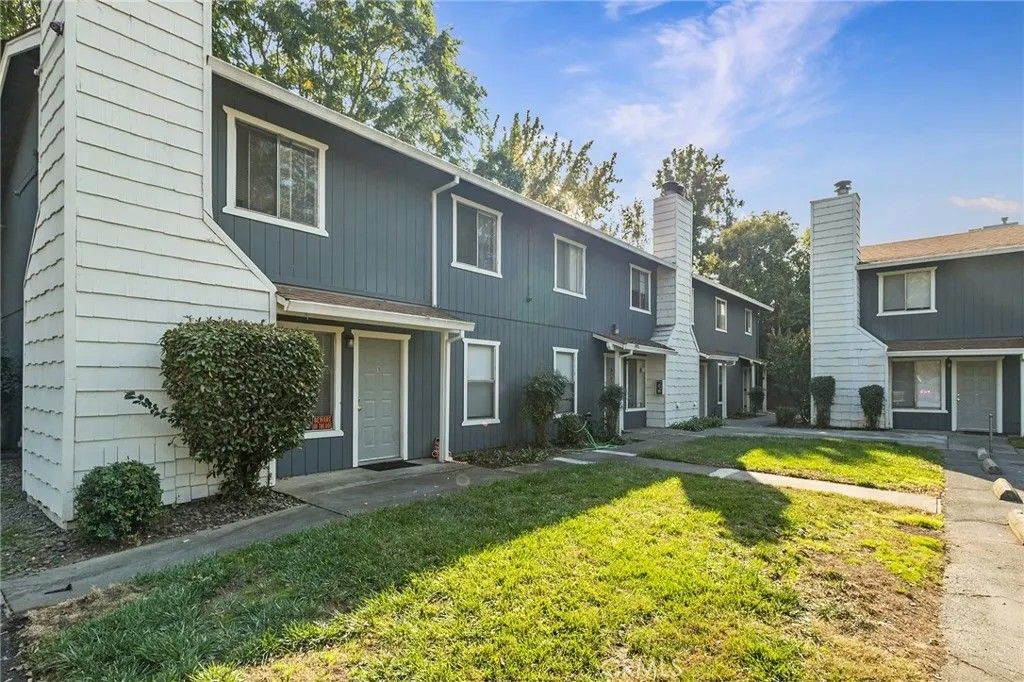 Photo of 811 W 2nd Ave, Chico, CA 95926 (MLS # SN25278121)