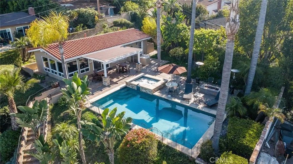 Photo of 28757 N Enrose, Rancho Palos Verdes, CA 90275 (MLS # PV26050969)