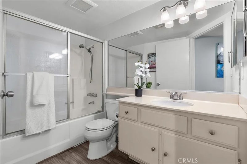 6604 Clybourn 29