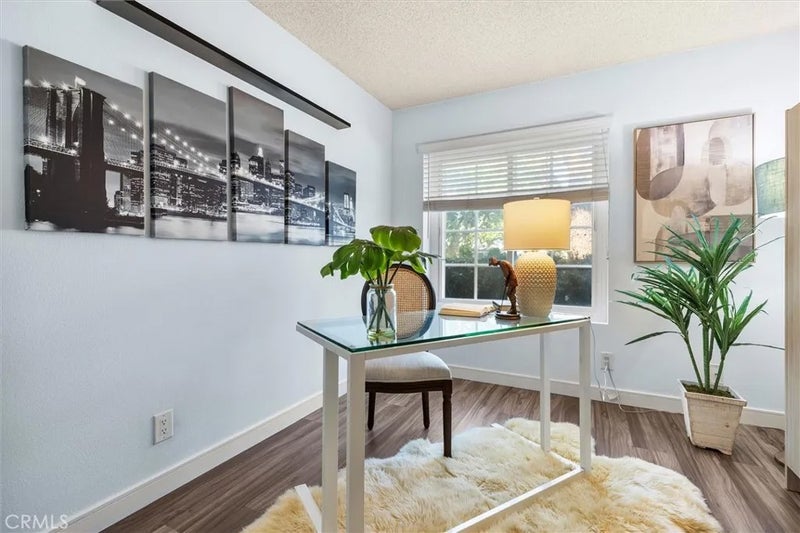 6604 Clybourn 29