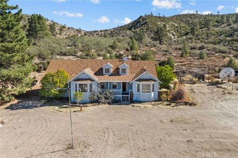Photo of 47536 3 Points Road, Lake Hughes, CA 93532 (MLS # DW25274759)