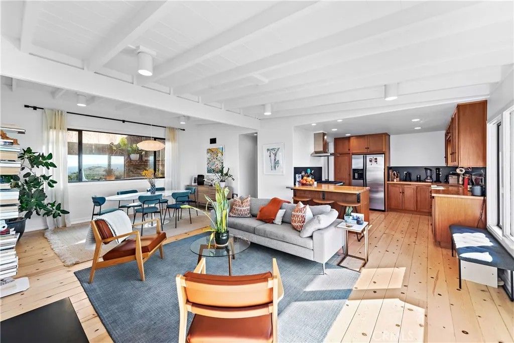 Photo of 31966 10th Avenue, Laguna Beach, CA 92651 (MLS # LG26000924)