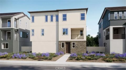 121 Loon Irvine CA 92618