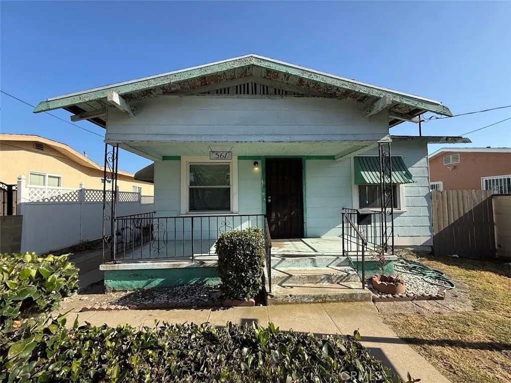 561 W 3rd Street