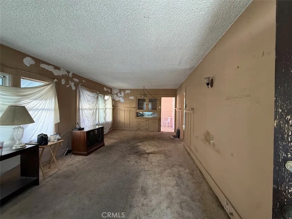 561 W 3rd Street