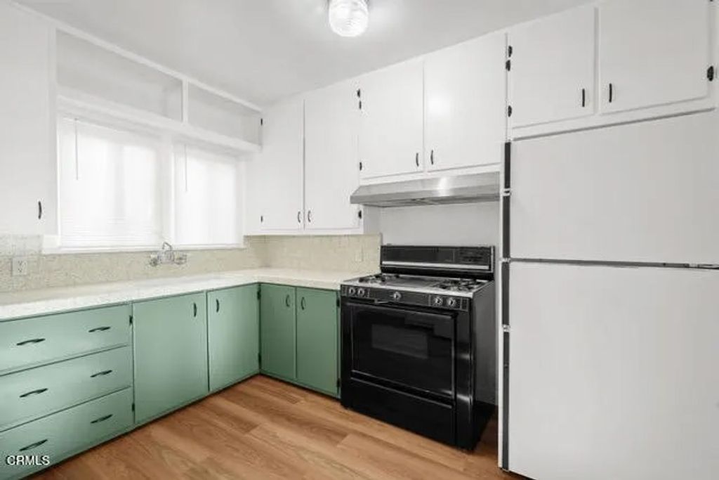 Photo of 1816 Silver Lake Boulevard, Los Angeles, CA 90026 (MLS # P1-26782)