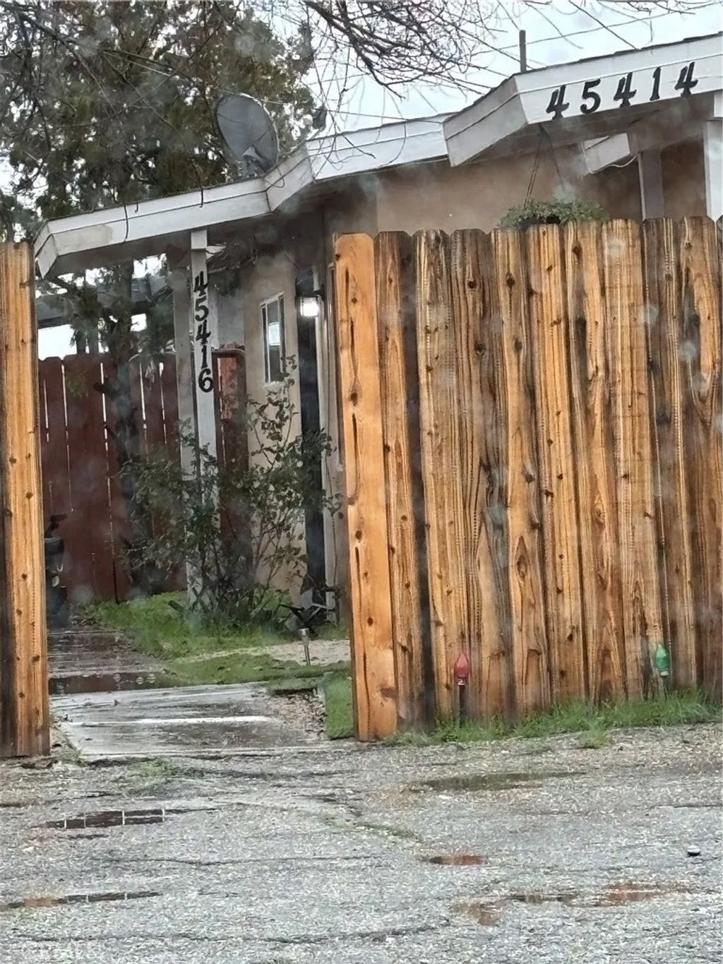 Photo of 45414 Corkwood Avenue, Lancaster, CA 93534 (MLS # SR25280833)