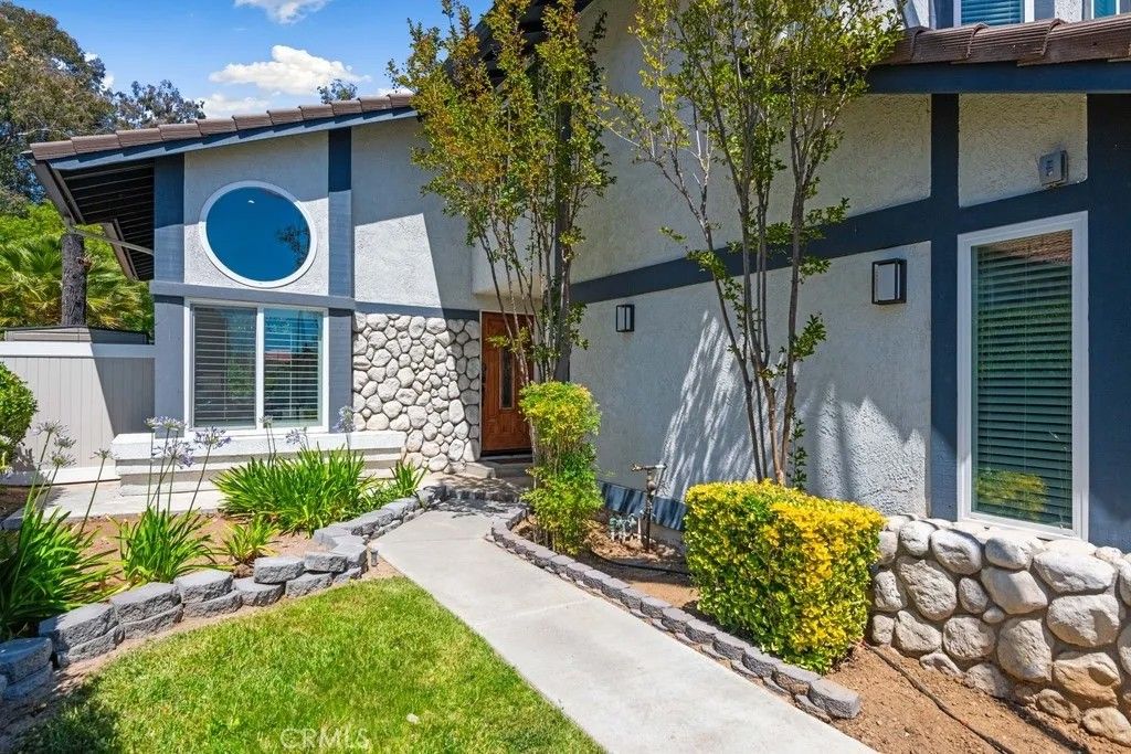 Photo of 24452 Leafwood Drive, Murrieta, CA 92562 (MLS # OC25133118)