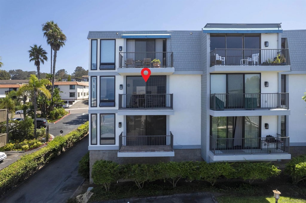 Photo of 424 Stratford Ct #A25, Del Mar, CA 92014 (MLS # 260022471)