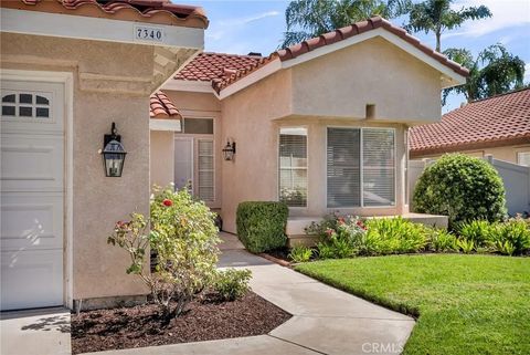 Tiny photo for 7340 Bangor Ln, Riverside, CA 92506 (MLS # IV25242035)