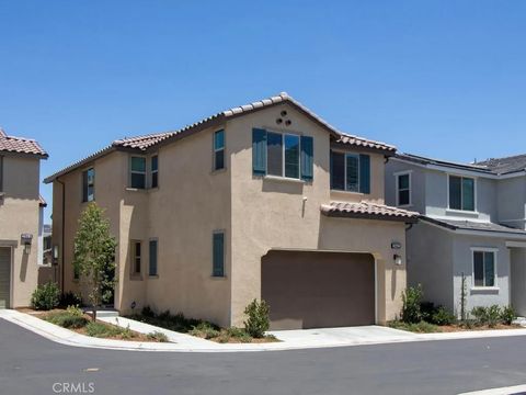 Photo of 29425 Bovenzi Way, Winchester, CA 92596 (MLS # SW26002503)