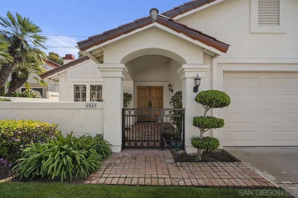 Photo of 4045 Caminito Cassis, San Diego, CA 92122 (MLS # 260006440)