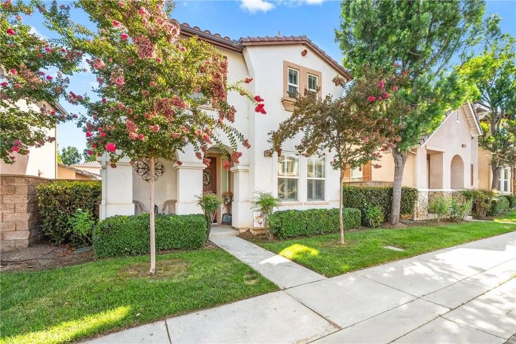 Photo of 28354 Wellsville Street, Murrieta, CA 92563 (MLS # SW25196228)