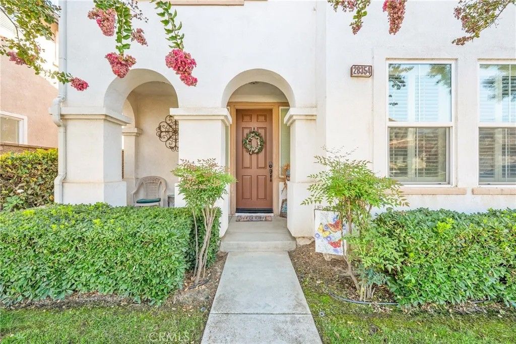 Photo of 28354 Wellsville Street, Murrieta, CA 92563 (MLS # SW25196228)