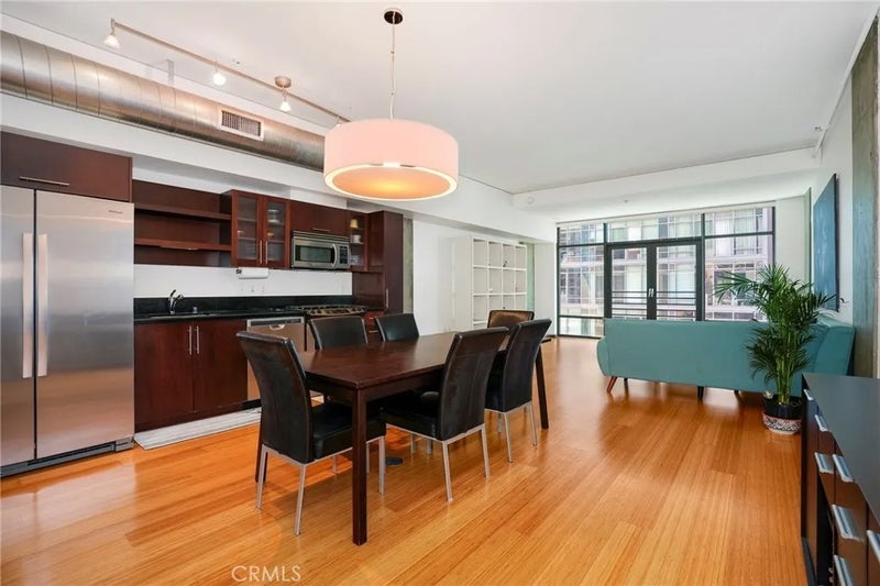 1111 S Grand Avenue 1102