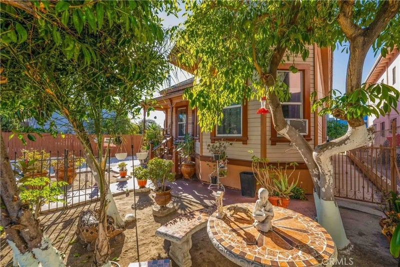 1460 W 23rd Street