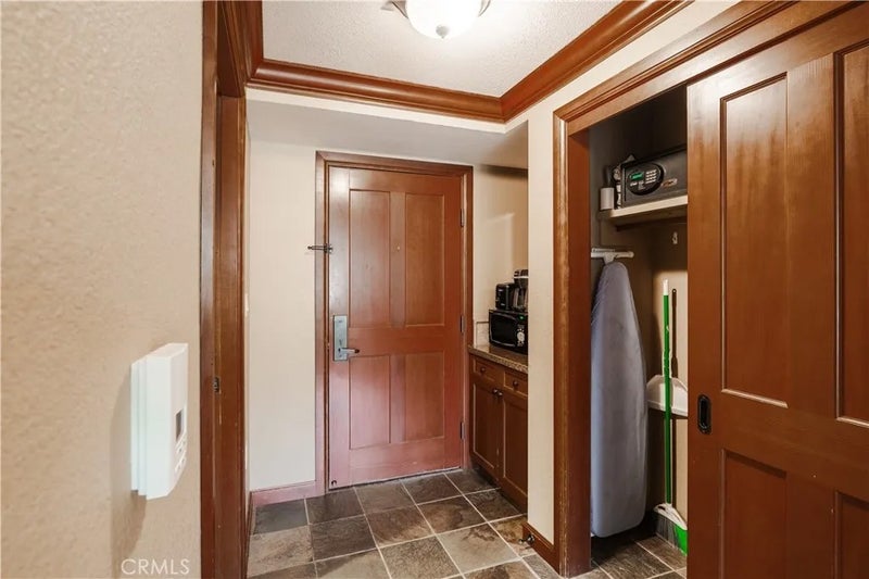 400 Resort Rd 834/836