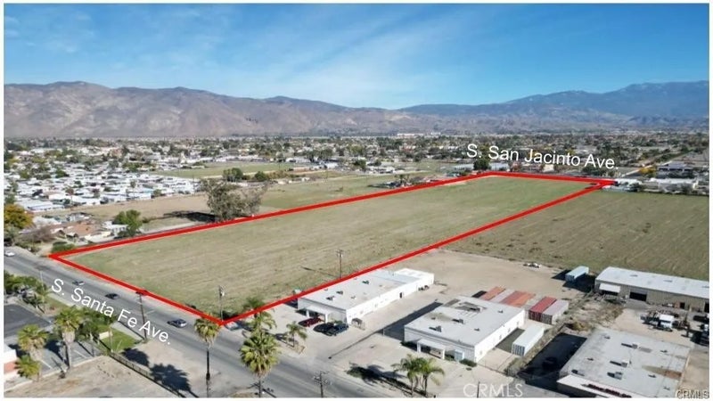 1231 S Santa Fe