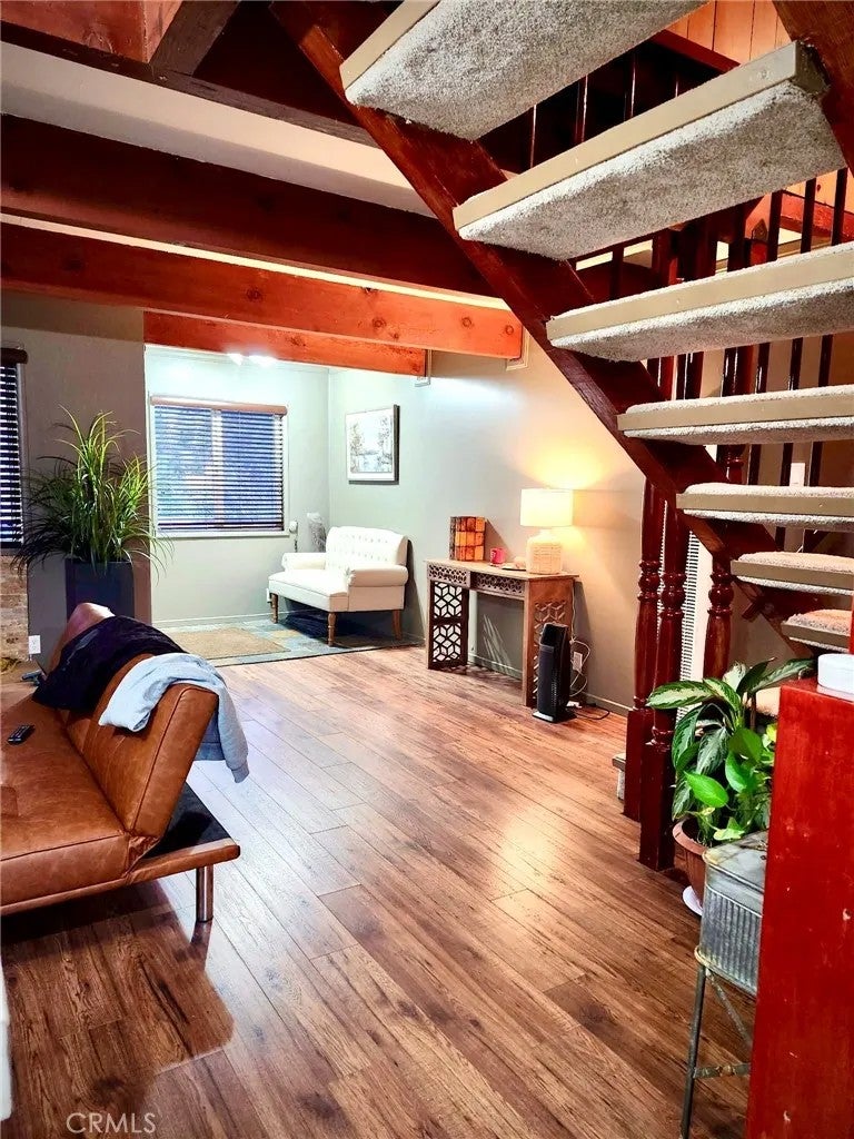 445 Redwood Drive