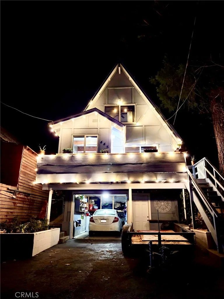 445 Redwood Drive