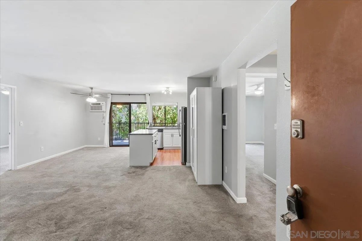 7855 Cowles Mountain Ct. A15