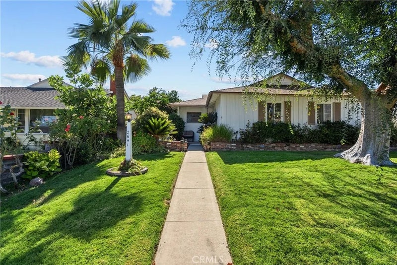 2641 N Buena Vista Street