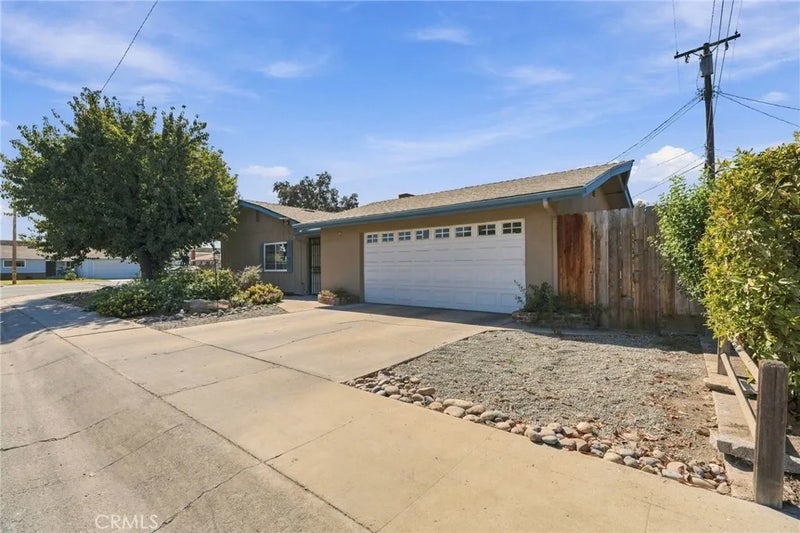 2234 W Cambridge Avenue