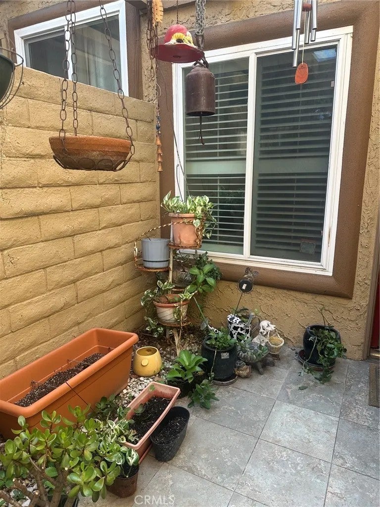 1402 Vista Grande