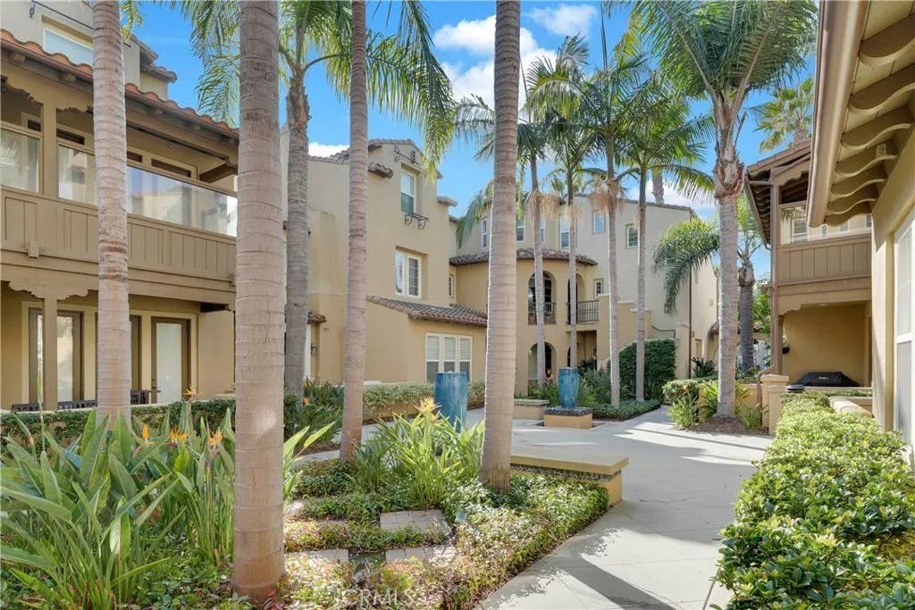 Photo of 7988 Aldea Cir, Huntington Beach, CA 92648 (MLS # OC26174577)