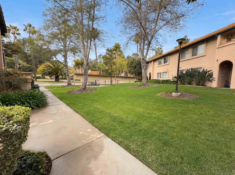 11231 Avenida De Los Lobos H