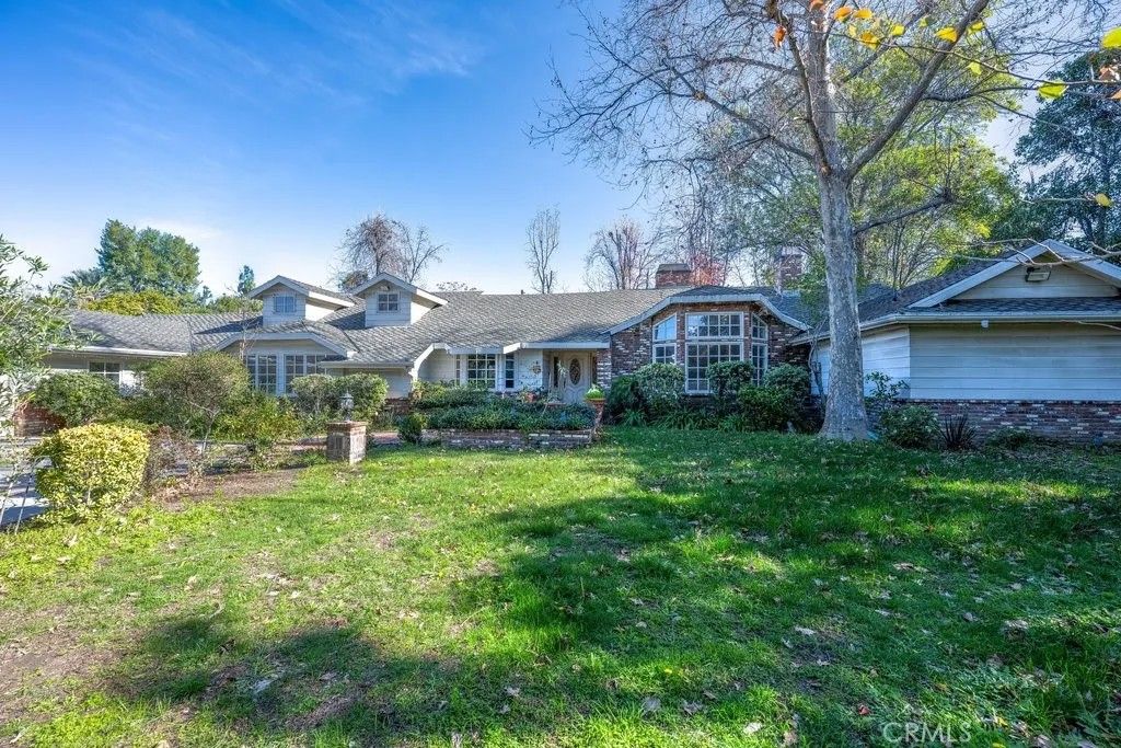 Photo of 5504 Donna Avenue, Tarzana, CA 91356 (MLS # BB26008508)