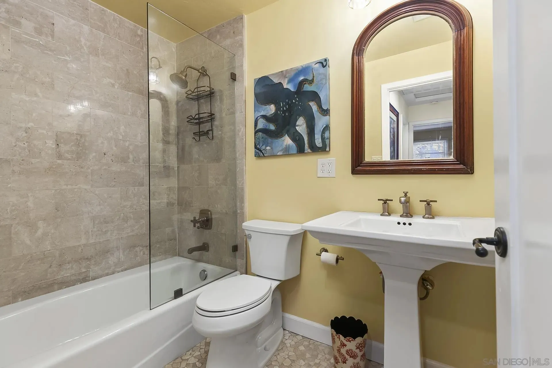 La Jolla, California 92037, United States, 3 Bedrooms Bedrooms, ,2 BathroomsBathrooms,Residential,Active,219010