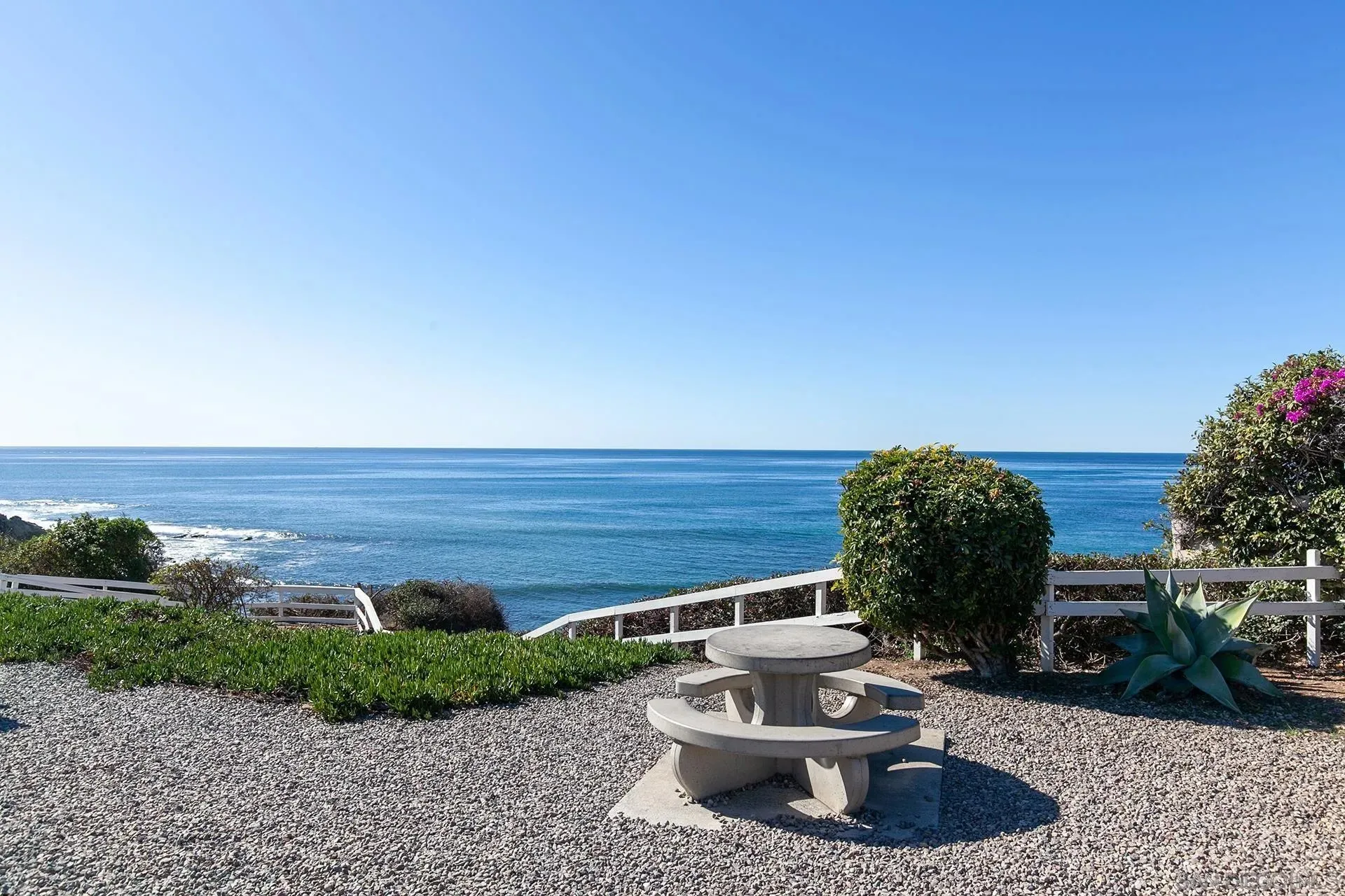 La Jolla, California 92037, United States, 3 Bedrooms Bedrooms, ,2 BathroomsBathrooms,Residential,Active,219010