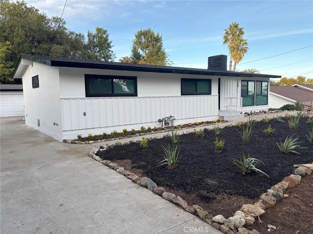 Photo of 19 Gaucho Drive, Rolling Hills Estates, CA 90274 (MLS # SB26034793)