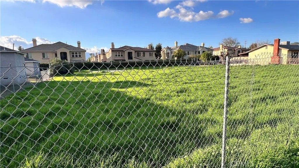 Photo of 0 Elm, Lake Elsinore, CA 92530 (MLS # SW26003774)