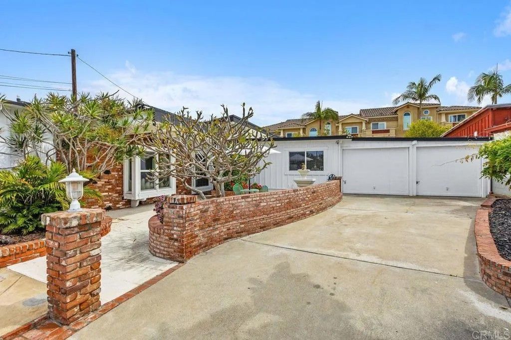 Photo of 367 Beech Ave, Carlsbad, CA 92008 (MLS # NDP2603048)