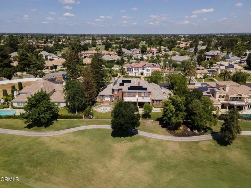 2300 Weybridge Drive