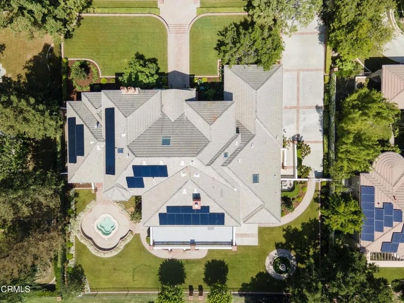 2300 Weybridge Drive