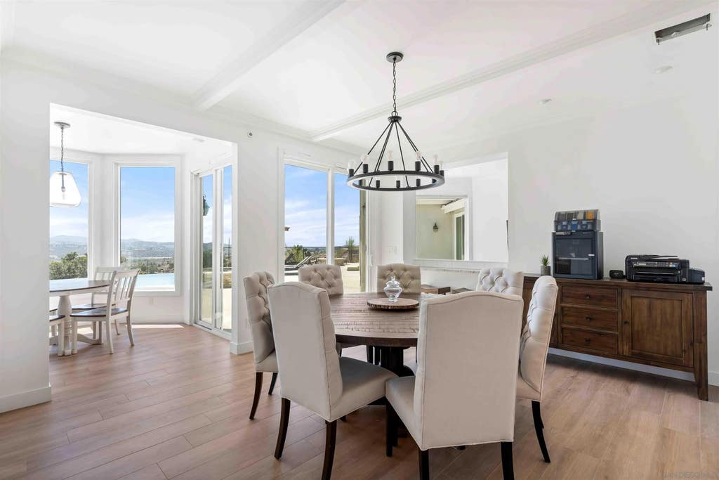 Photo of 2370 Dos Lomas, Fallbrook, CA 92028 (MLS # 260020371)