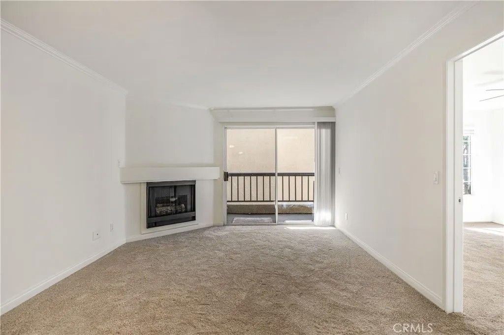 Photo of 5535 Canoga Avenue #218, Woodland Hills, CA 91367 (MLS # SR26046448)