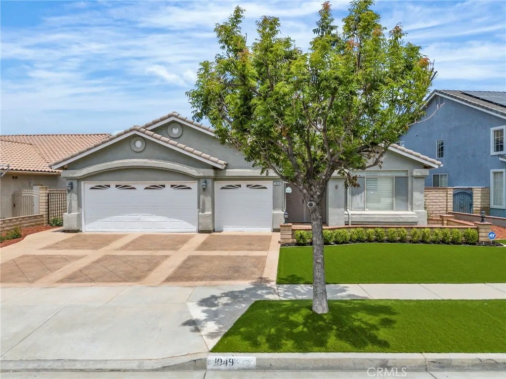 1049 Salem Drive