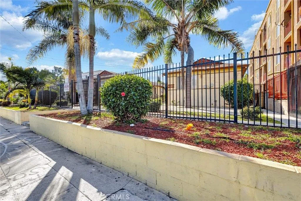 Photo of 12021 S Figueroa St, Los Angeles, CA 90061 (MLS # CV26040584)