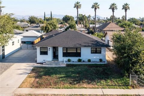 Photo of 557 E Trenton St, San Bernardino, CA 92404 (MLS # CV26015730)