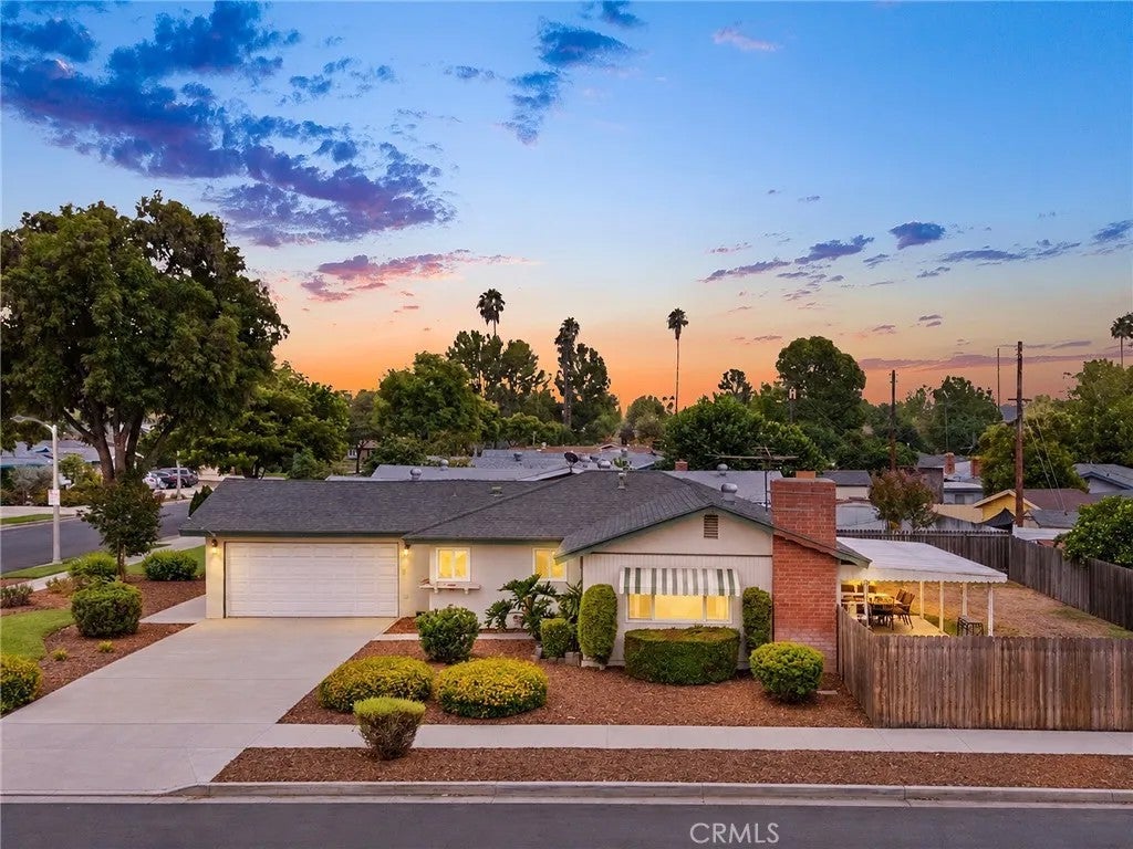 4386 Toyon Road
